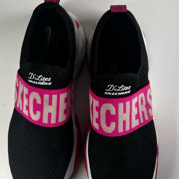 Skechers Women's Black and Pink D'Lites Sneakers - Picture 3 of 11